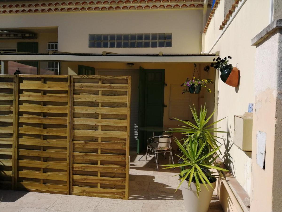 Yofanto Sénas Exterior foto